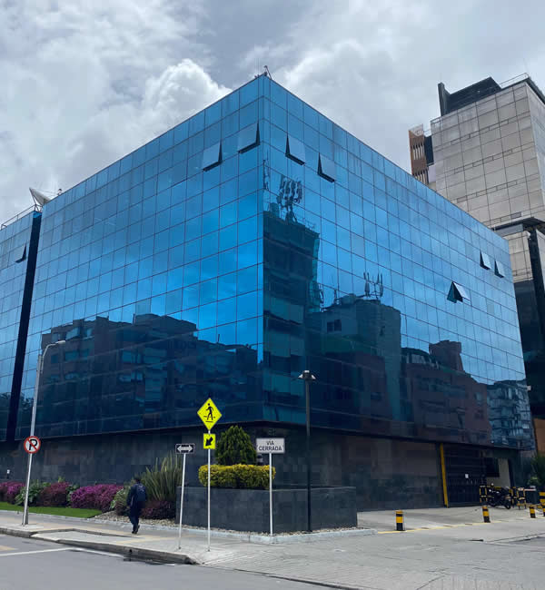 OIKOS Calle 90
