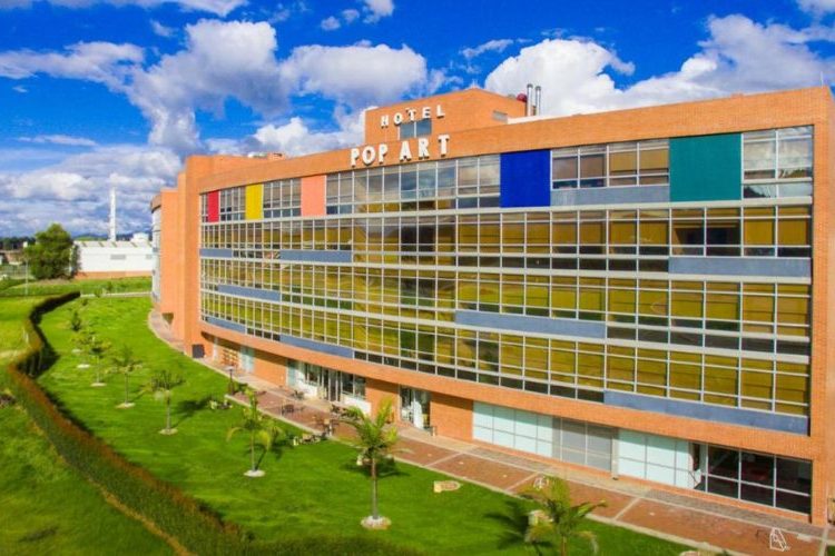grilla de proyectos (790*500px) - Hotel Pop Art